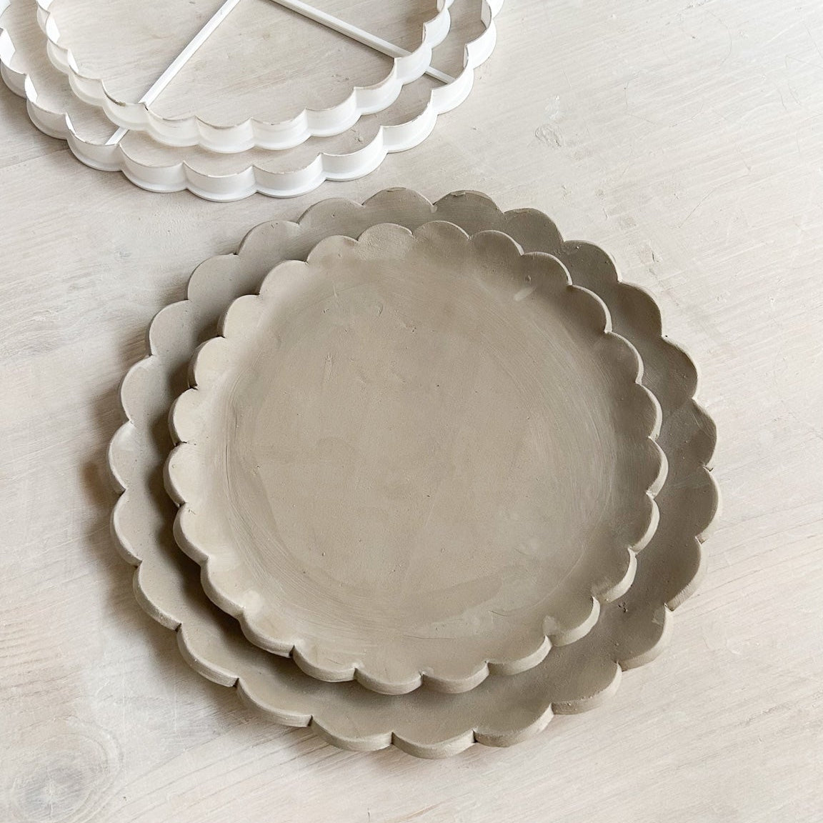 Assiette Festonnée (Plusieurs tailles)